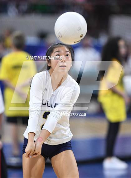 Thumbnail 2 in Roosevelt vs. Mullen (CHSAA 4A Pool 1 Playoff) photogallery.