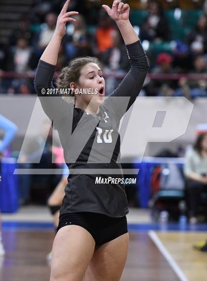 Thumbnail 3 in Roosevelt vs. Mullen (CHSAA 4A Pool 1 Playoff) photogallery.
