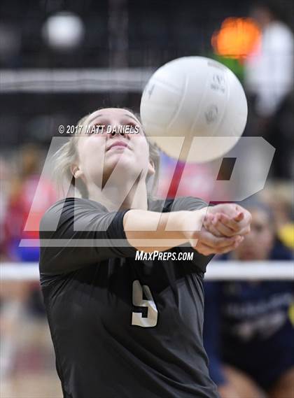 Thumbnail 2 in Roosevelt vs. Mullen (CHSAA 4A Pool 1 Playoff) photogallery.
