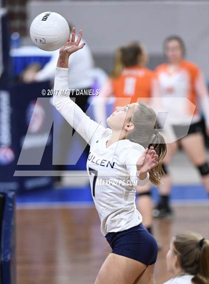 Thumbnail 2 in Roosevelt vs. Mullen (CHSAA 4A Pool 1 Playoff) photogallery.
