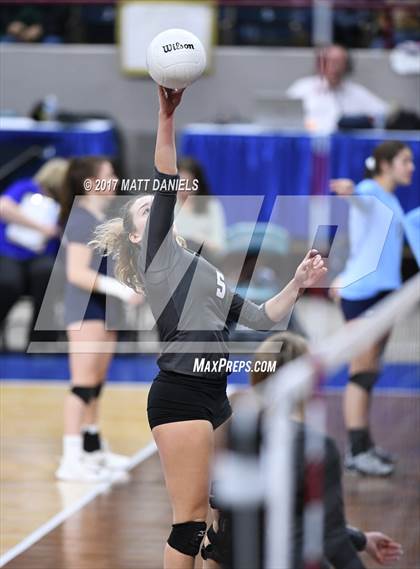 Thumbnail 3 in Roosevelt vs. Mullen (CHSAA 4A Pool 1 Playoff) photogallery.