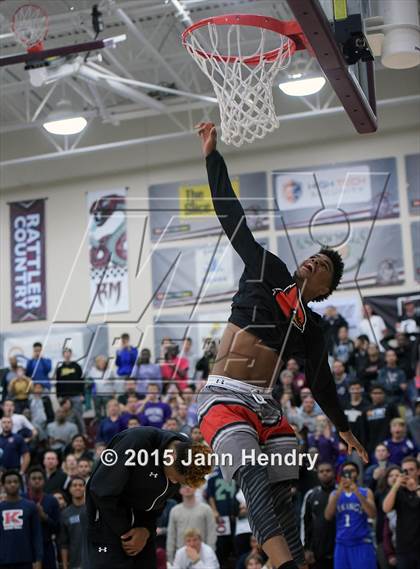 Thumbnail 1 in 2015 MaxPreps Holiday Classic Dunk Contest photogallery.