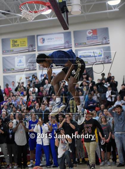 Thumbnail 3 in 2015 MaxPreps Holiday Classic Dunk Contest photogallery.