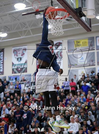 Thumbnail 3 in 2015 MaxPreps Holiday Classic Dunk Contest photogallery.