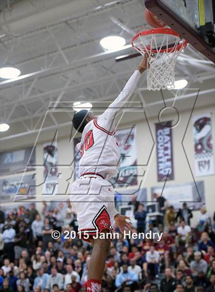 Thumbnail 1 in 2015 MaxPreps Holiday Classic Dunk Contest photogallery.