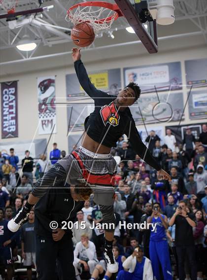Thumbnail 2 in 2015 MaxPreps Holiday Classic Dunk Contest photogallery.