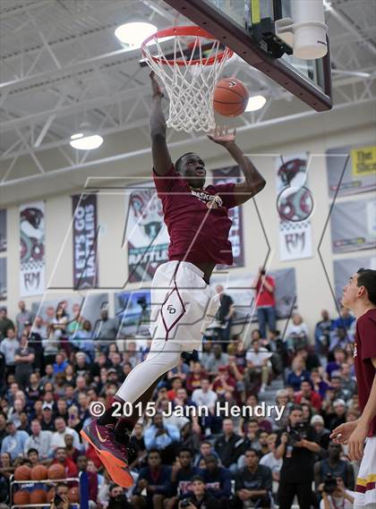 Thumbnail 1 in 2015 MaxPreps Holiday Classic Dunk Contest photogallery.