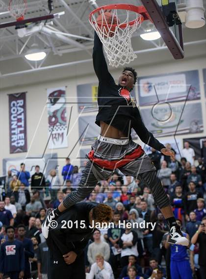 Thumbnail 3 in 2015 MaxPreps Holiday Classic Dunk Contest photogallery.