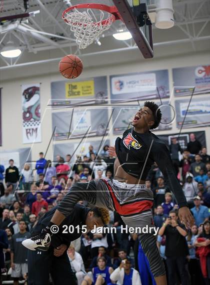Thumbnail 2 in 2015 MaxPreps Holiday Classic Dunk Contest photogallery.