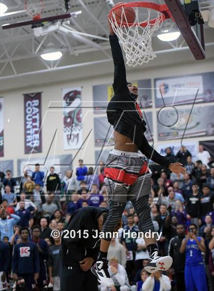 Thumbnail 3 in 2015 MaxPreps Holiday Classic Dunk Contest photogallery.