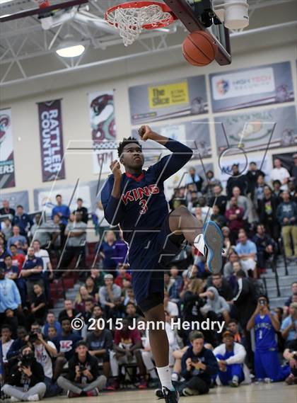 Thumbnail 2 in 2015 MaxPreps Holiday Classic Dunk Contest photogallery.