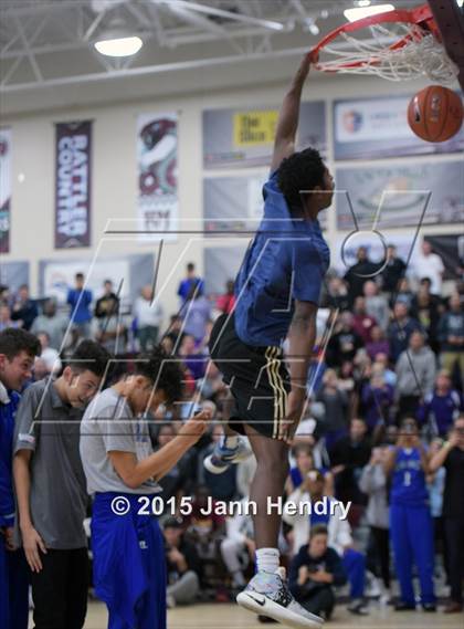 Thumbnail 3 in 2015 MaxPreps Holiday Classic Dunk Contest photogallery.