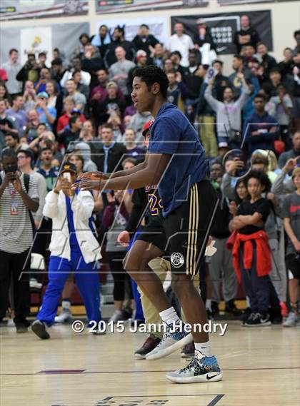 Thumbnail 1 in 2015 MaxPreps Holiday Classic Dunk Contest photogallery.