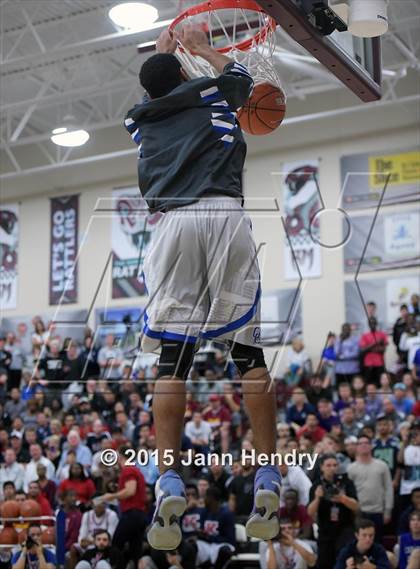 Thumbnail 3 in 2015 MaxPreps Holiday Classic Dunk Contest photogallery.