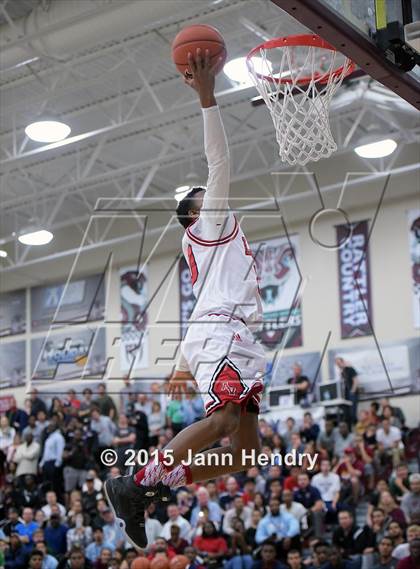 Thumbnail 3 in 2015 MaxPreps Holiday Classic Dunk Contest photogallery.