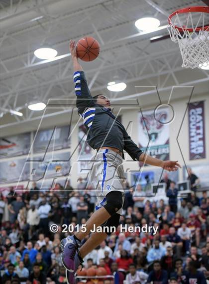 Thumbnail 2 in 2015 MaxPreps Holiday Classic Dunk Contest photogallery.