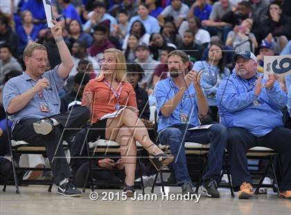 Thumbnail 2 in 2015 MaxPreps Holiday Classic Dunk Contest photogallery.