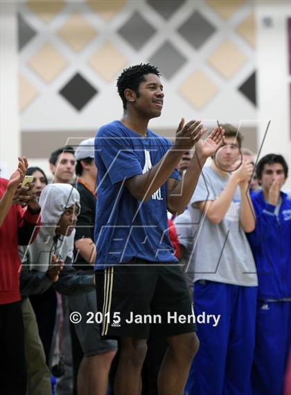 Thumbnail 3 in 2015 MaxPreps Holiday Classic Dunk Contest photogallery.
