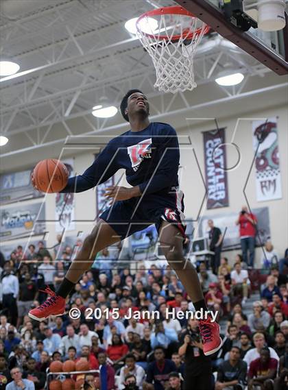 Thumbnail 2 in 2015 MaxPreps Holiday Classic Dunk Contest photogallery.