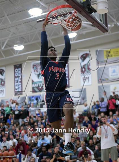 Thumbnail 1 in 2015 MaxPreps Holiday Classic Dunk Contest photogallery.