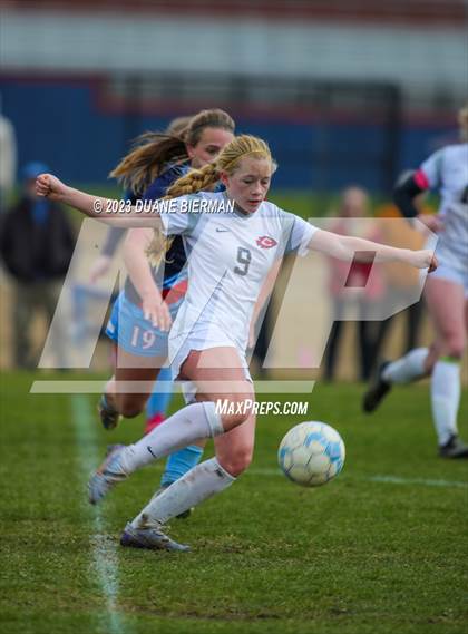 Thumbnail 3 in Clinton @ Lewisburg (MHSAA 6A Semifinal) photogallery.