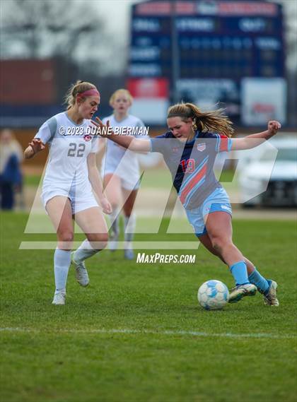 Thumbnail 2 in Clinton @ Lewisburg (MHSAA 6A Semifinal) photogallery.