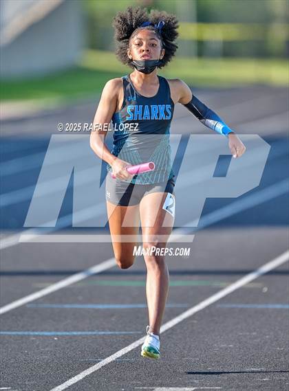Thumbnail 2 in UIL 6A Track & Field Area 21&22 (4x400M Relay) photogallery.