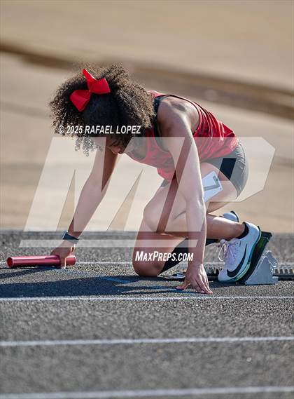 Thumbnail 3 in UIL 6A Track & Field Area 21&22 (4x400M Relay) photogallery.