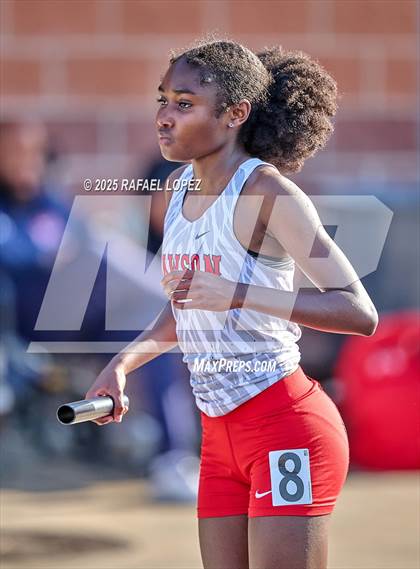 Thumbnail 2 in UIL 6A Track & Field Area 21&22 (4x400M Relay) photogallery.