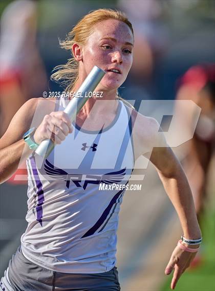 Thumbnail 3 in UIL 6A Track & Field Area 21&22 (4x400M Relay) photogallery.