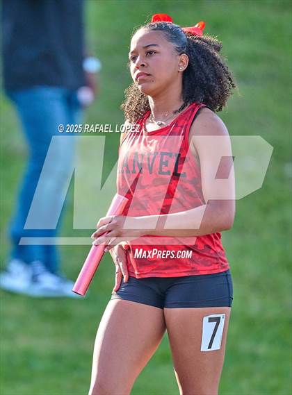 Thumbnail 3 in UIL 6A Track & Field Area 21&22 (4x400M Relay) photogallery.