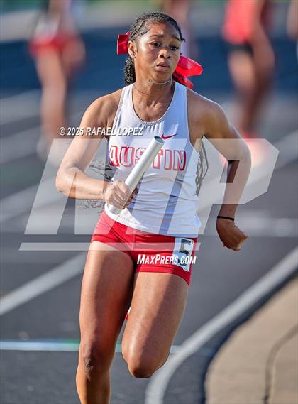 Thumbnail 3 in UIL 6A Track & Field Area 21&22 (4x400M Relay) photogallery.