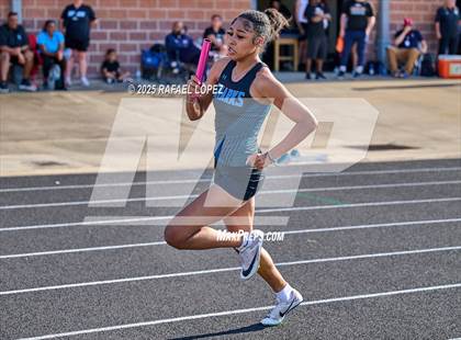 Thumbnail 3 in UIL 6A Track & Field Area 21&22 (4x400M Relay) photogallery.