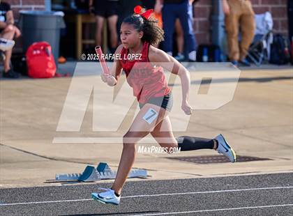 Thumbnail 2 in UIL 6A Track & Field Area 21&22 (4x400M Relay) photogallery.