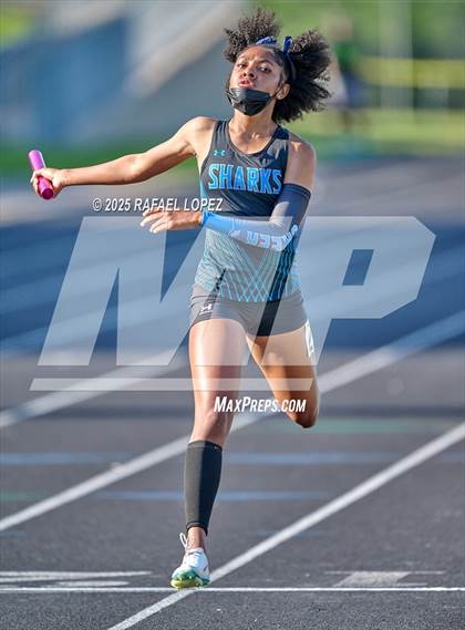 Thumbnail 3 in UIL 6A Track & Field Area 21&22 (4x400M Relay) photogallery.