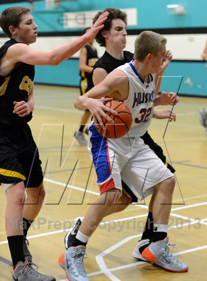 Thumbnail 1 in Reno vs. Galena (State Farm Classic) photogallery.