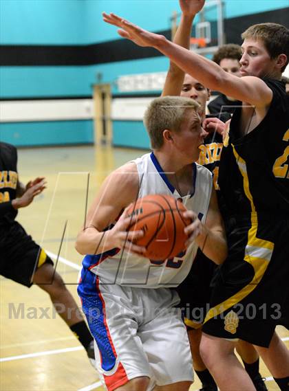 Thumbnail 1 in Reno vs. Galena (State Farm Classic) photogallery.
