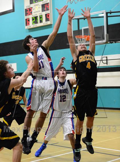 Thumbnail 1 in Reno vs. Galena (State Farm Classic) photogallery.