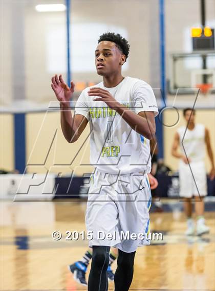 Thumbnail 1 in Oldsmar Christian vs. Huntington  photogallery.