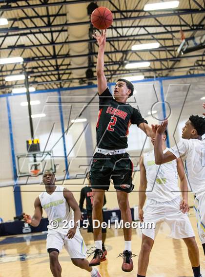 Thumbnail 1 in Oldsmar Christian vs. Huntington  photogallery.