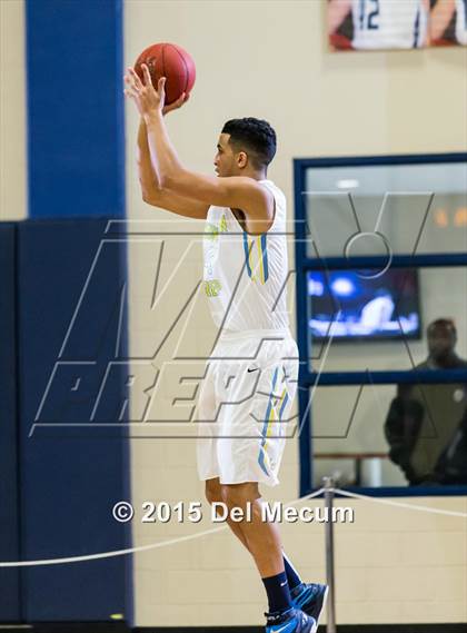 Thumbnail 2 in Oldsmar Christian vs. Huntington  photogallery.