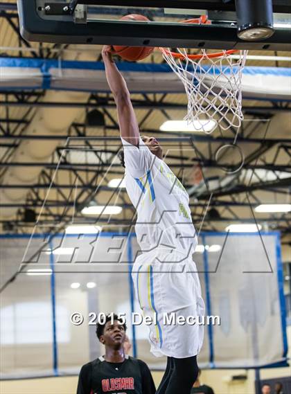 Thumbnail 1 in Oldsmar Christian vs. Huntington  photogallery.