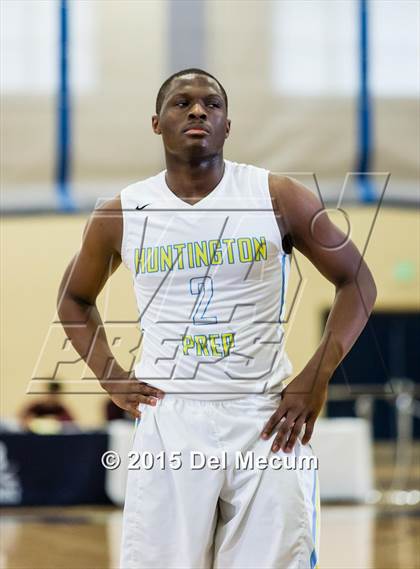 Thumbnail 2 in Oldsmar Christian vs. Huntington  photogallery.