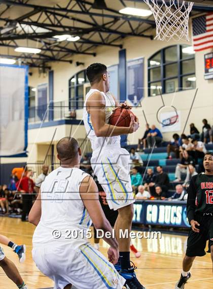 Thumbnail 2 in Oldsmar Christian vs. Huntington  photogallery.