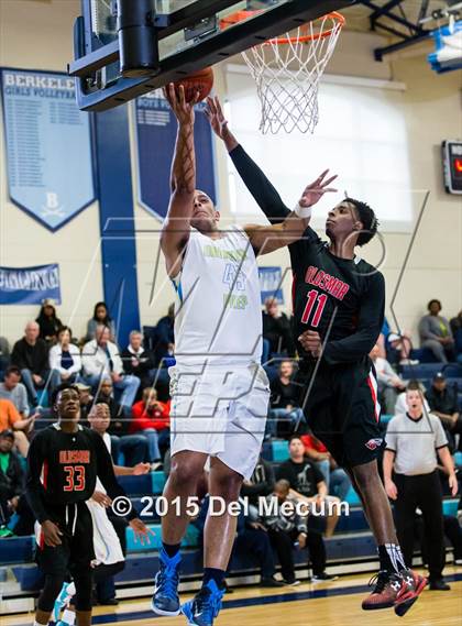 Thumbnail 2 in Oldsmar Christian vs. Huntington  photogallery.
