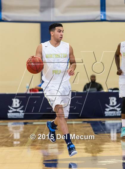 Thumbnail 3 in Oldsmar Christian vs. Huntington  photogallery.