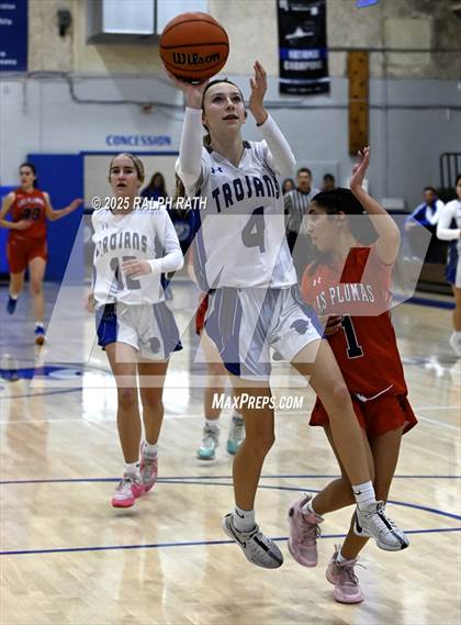 Thumbnail 3 in Las Plumas @ Orland photogallery.