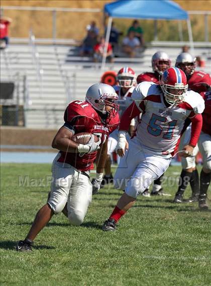 Thumbnail 1 in  Mira Loma @ West Campus photogallery.