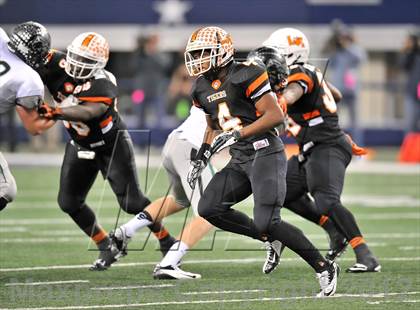 Thumbnail 1 in Lancaster vs. Cedar Park (UIL 4A Division 2 Final)  photogallery.
