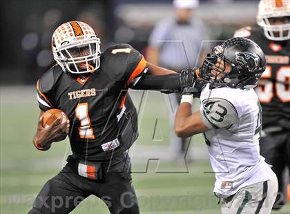Thumbnail 1 in Lancaster vs. Cedar Park (UIL 4A Division 2 Final)  photogallery.